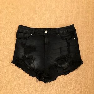 Distressed high rise shorts size: L